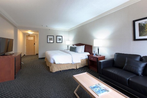 Toronto Don Valley Hotel and Suites image 26