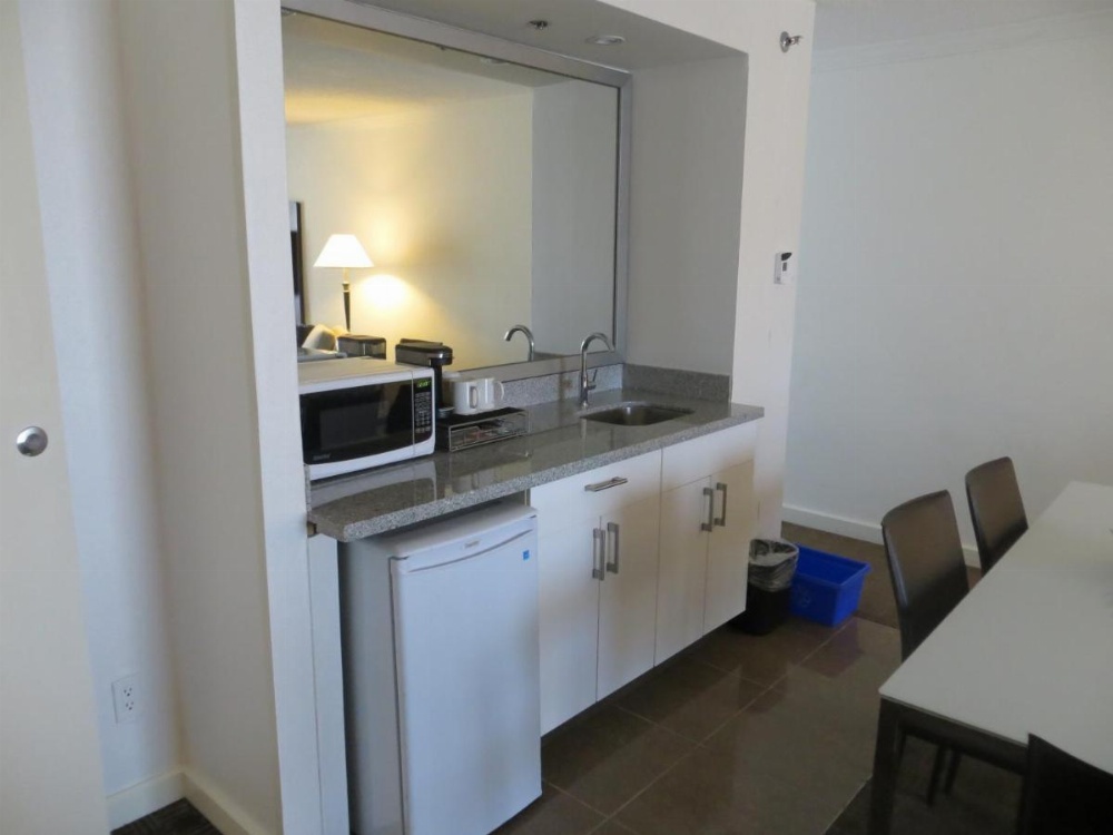 Toronto Don Valley Hotel and Suites Image 6